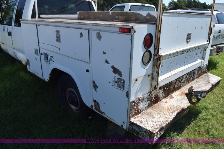 image for item K2981 1994 Chevrolet 2500 Ext. Cab utility truck