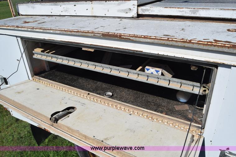 image for item K2981 1994 Chevrolet 2500 Ext. Cab utility truck