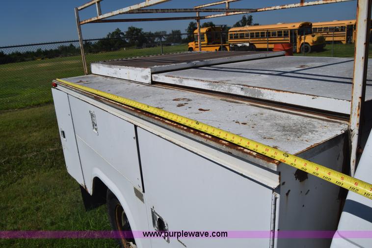 image for item K2981 1994 Chevrolet 2500 Ext. Cab utility truck