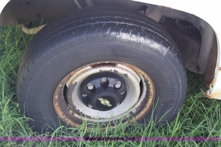 image for item K2981 1994 Chevrolet 2500 Ext. Cab utility truck