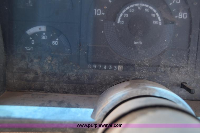 image for item K2982 1990 Chevrolet 1500 pickup truck