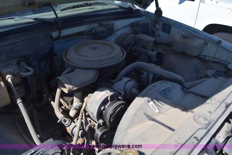 image for item K2982 1990 Chevrolet 1500 pickup truck