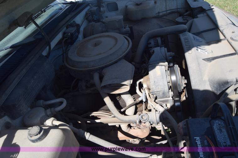 image for item K2982 1990 Chevrolet 1500 pickup truck