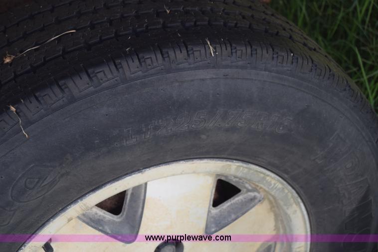 image for item K2982 1990 Chevrolet 1500 pickup truck