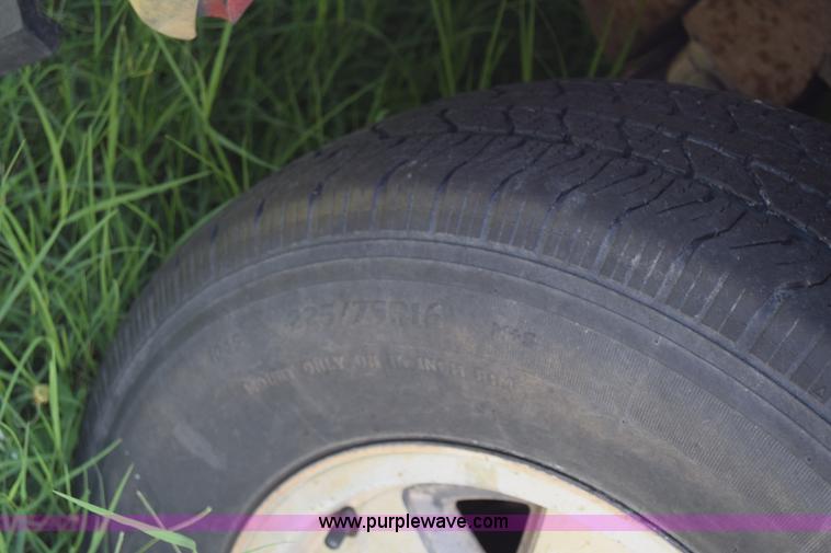 image for item K2982 1990 Chevrolet 1500 pickup truck