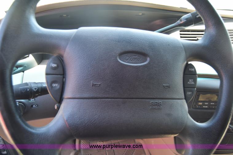 image for item K2987 1998 Ford Windstar van