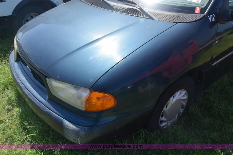 image for item K2987 1998 Ford Windstar van