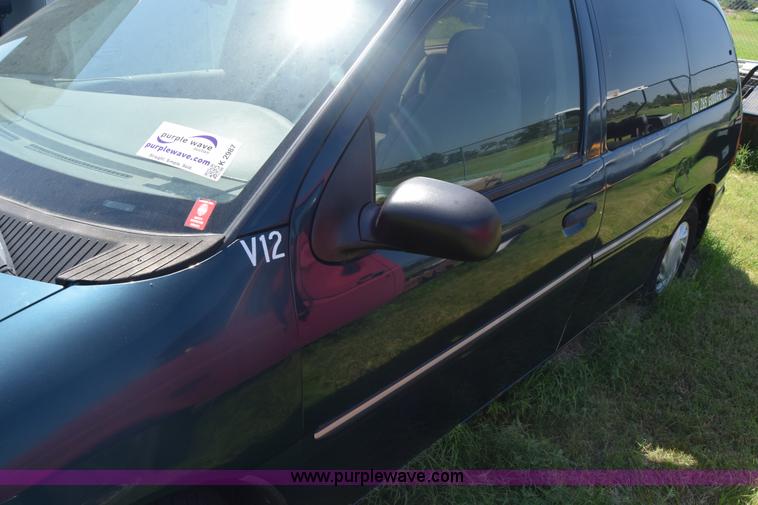 image for item K2987 1998 Ford Windstar van
