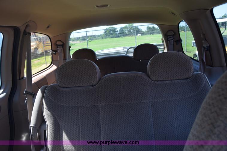 image for item K2987 1998 Ford Windstar van