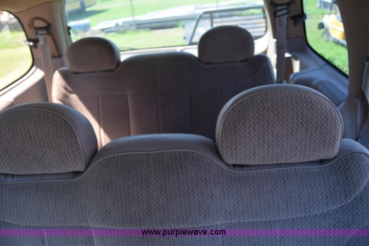 image for item K2987 1998 Ford Windstar van