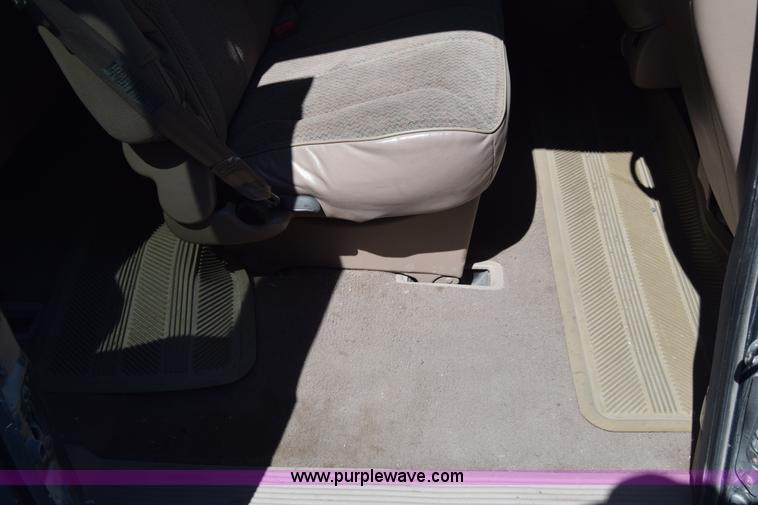 image for item K2987 1998 Ford Windstar van