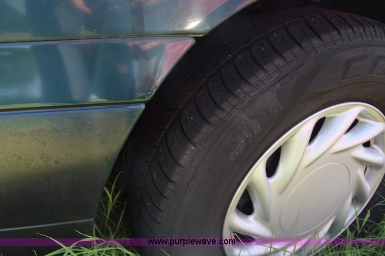 image for item K2987 1998 Ford Windstar van