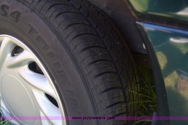 image for item K2987 1998 Ford Windstar van