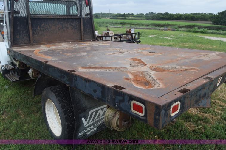 image for item K2995 1993 International 4600 flatbed truck
