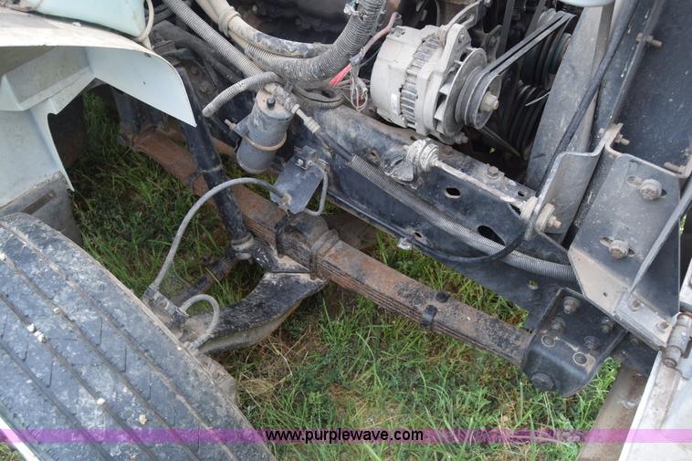 image for item K2995 1993 International 4600 flatbed truck