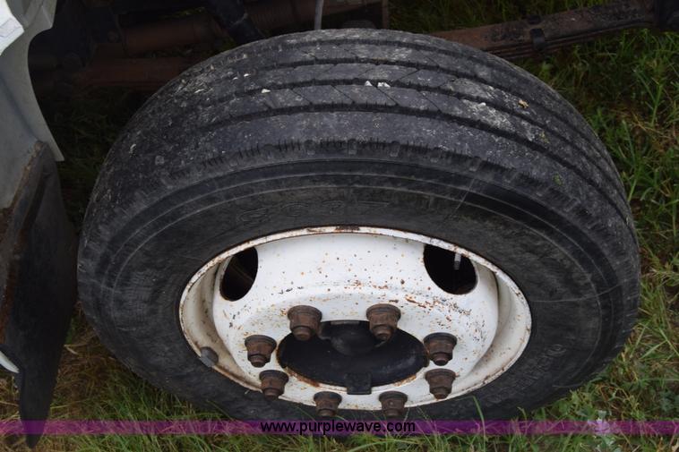 image for item K2995 1993 International 4600 flatbed truck