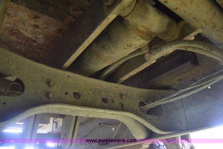 image for item K2995 1993 International 4600 flatbed truck