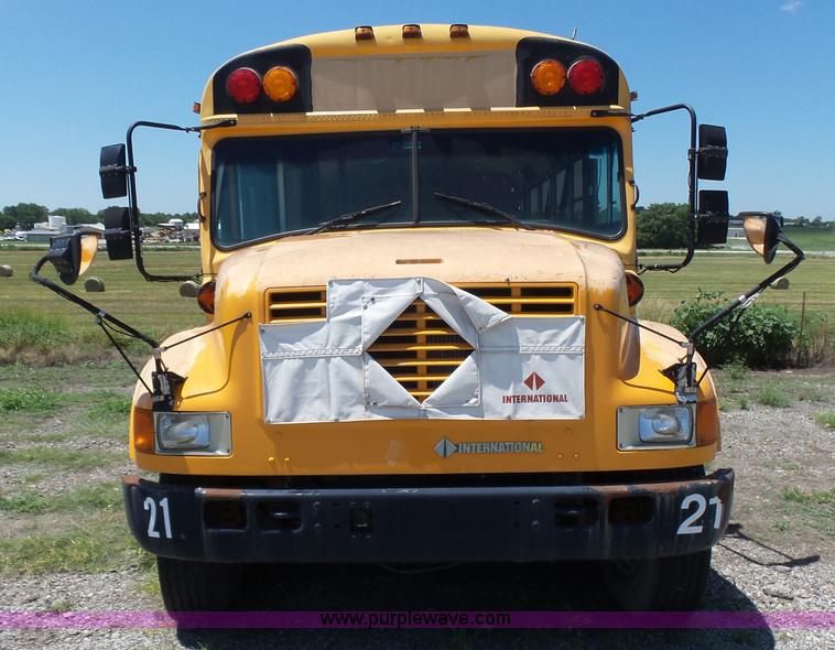 image for item K3137 1993 International 3800 Amtran school bus