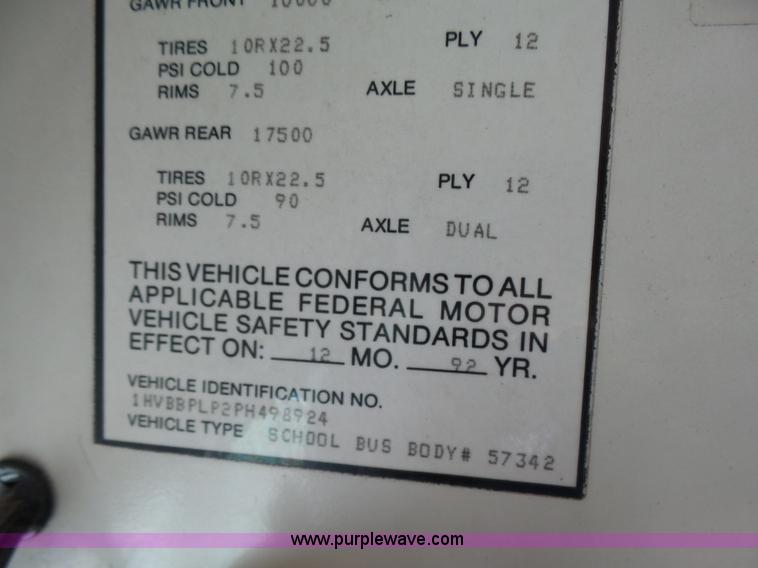 image for item K3137 1993 International 3800 Amtran school bus