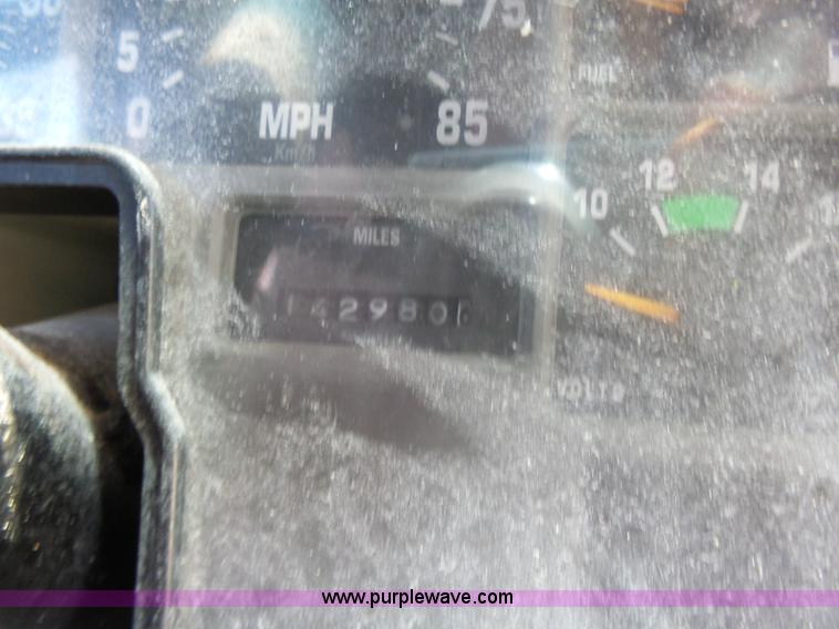 image for item K3137 1993 International 3800 Amtran school bus