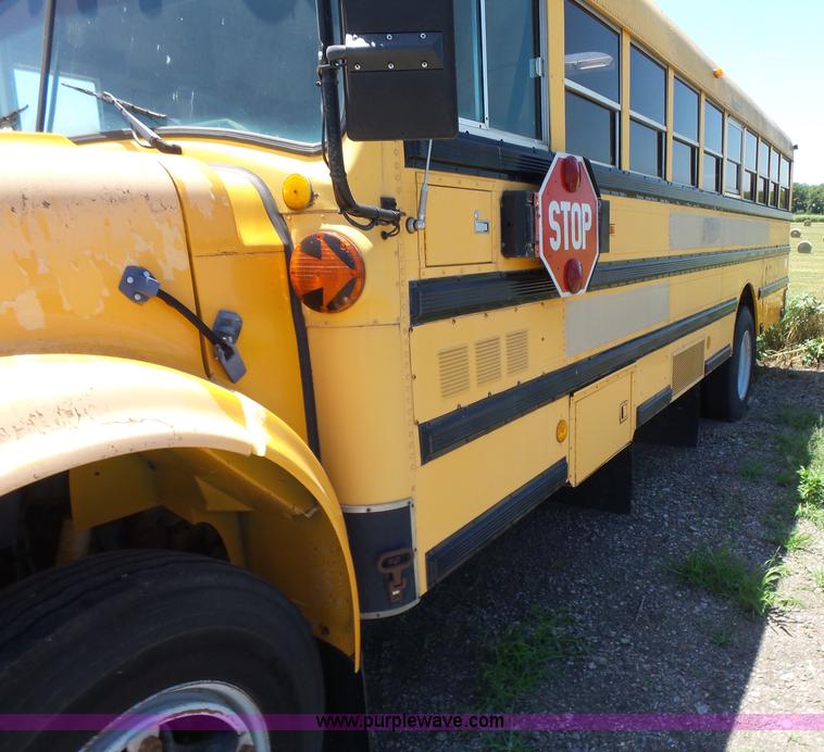 image for item K3137 1993 International 3800 Amtran school bus
