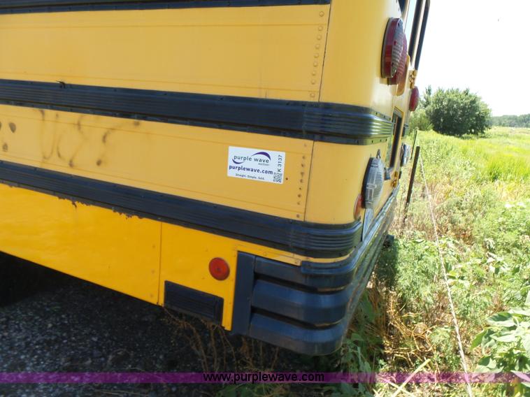 image for item K3137 1993 International 3800 Amtran school bus
