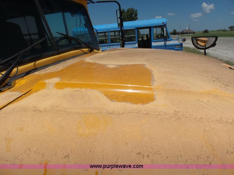 image for item K3137 1993 International 3800 Amtran school bus