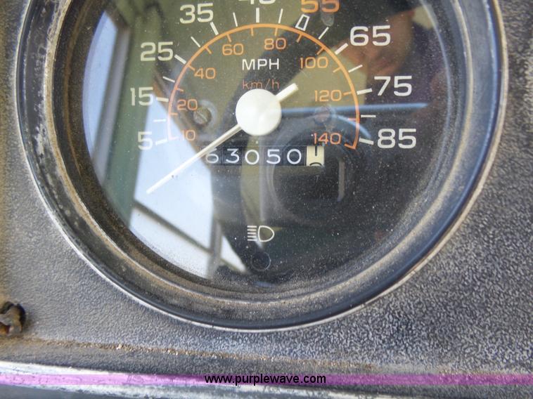 image for item K3138 1981 Chevrolet P30 bus