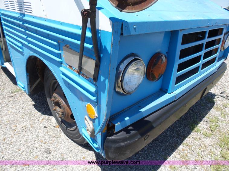 image for item K3138 1981 Chevrolet P30 bus