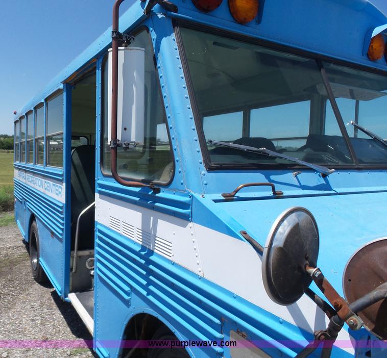 image for item K3138 1981 Chevrolet P30 bus