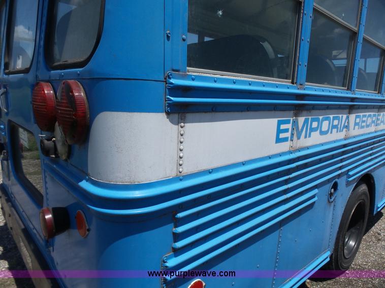 image for item K3138 1981 Chevrolet P30 bus