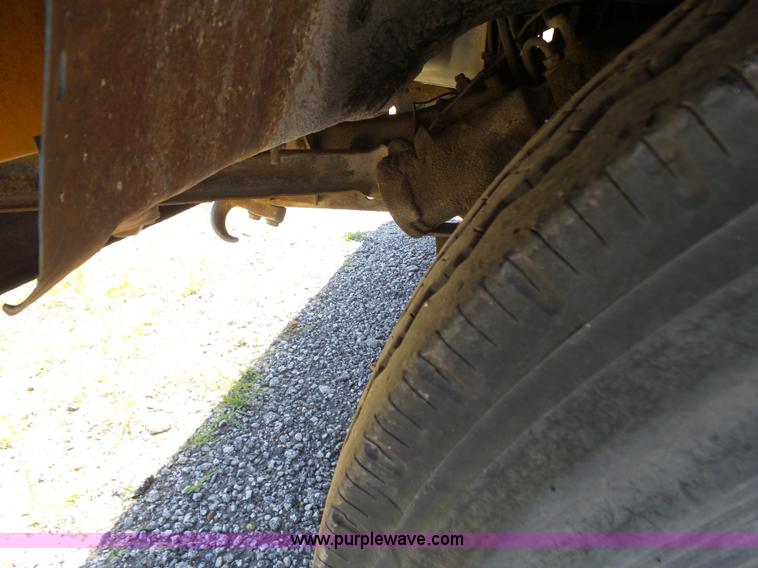 image for item K3138 1981 Chevrolet P30 bus