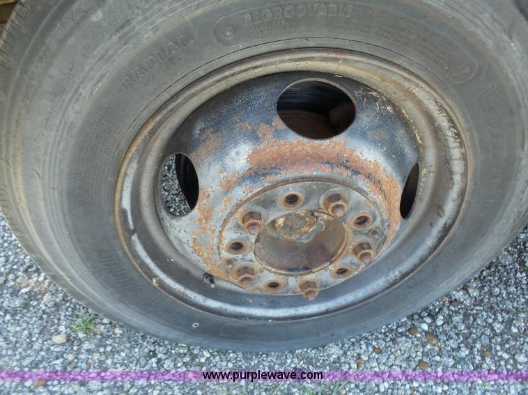 image for item K3138 1981 Chevrolet P30 bus