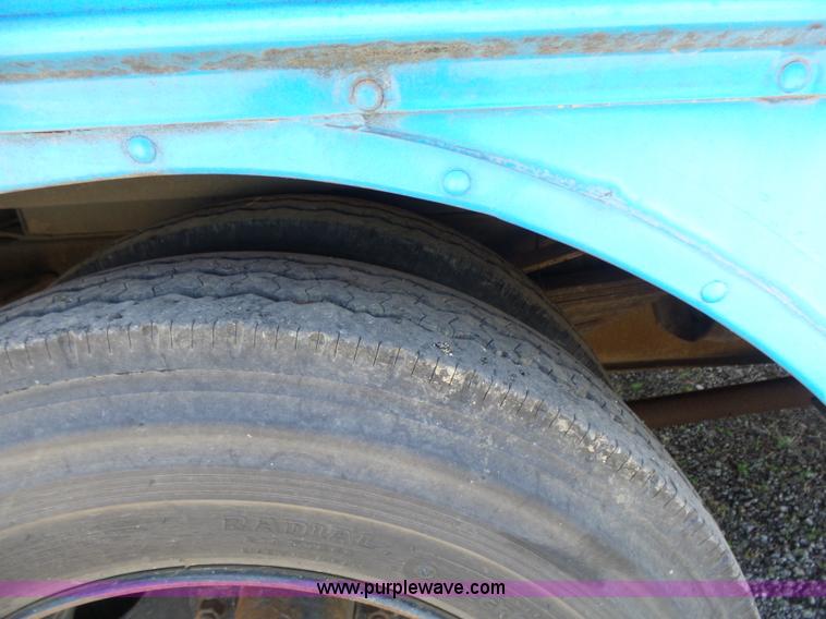 image for item K3138 1981 Chevrolet P30 bus