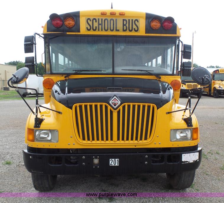 image for item K3164 2002 International 3800 school bus