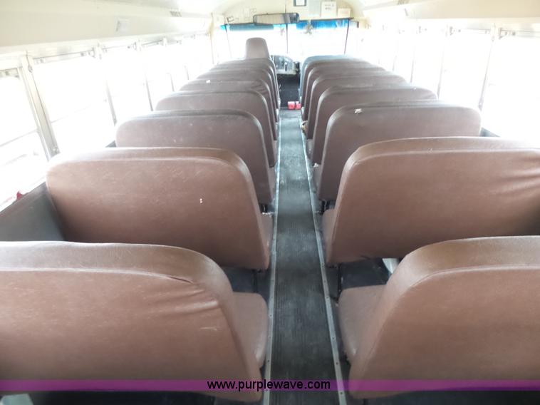 image for item K3164 2002 International 3800 school bus