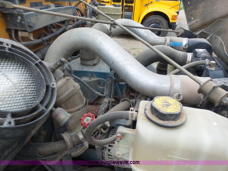 image for item K3164 2002 International 3800 school bus