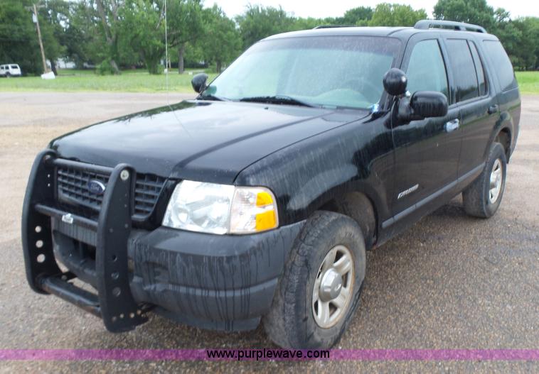 image for item K3165 2004 Ford Explorer SUV