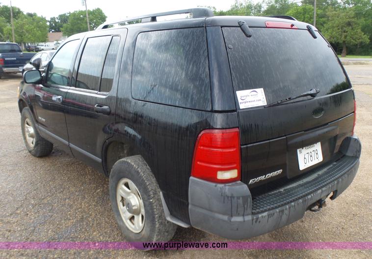 image for item K3165 2004 Ford Explorer SUV