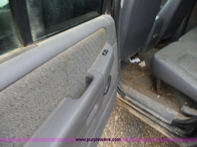 image for item K3165 2004 Ford Explorer SUV