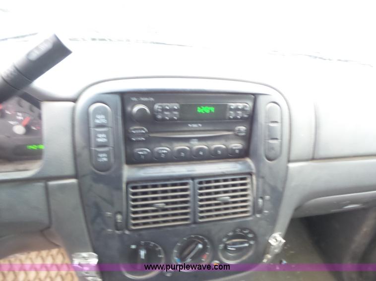 image for item K3165 2004 Ford Explorer SUV