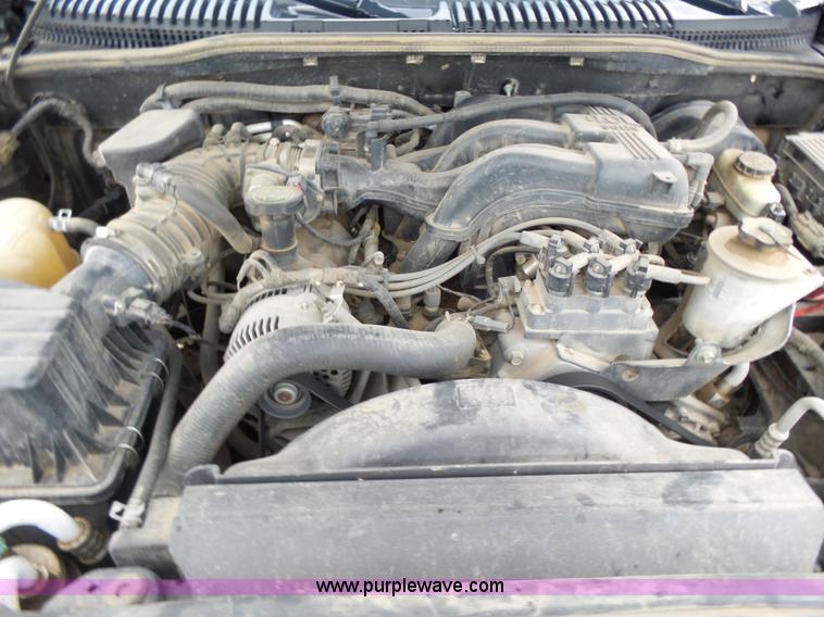 image for item K3165 2004 Ford Explorer SUV