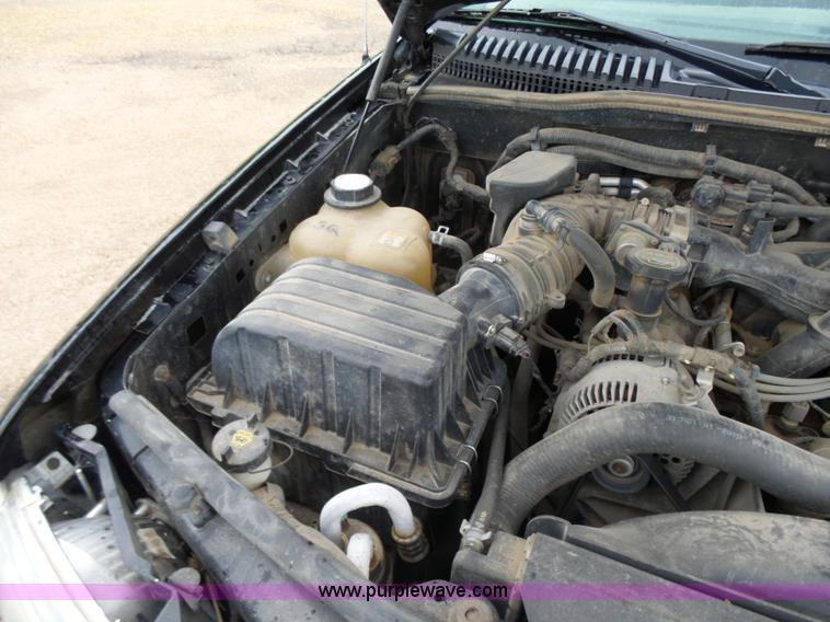 image for item K3165 2004 Ford Explorer SUV