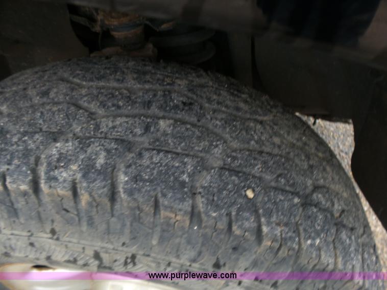 image for item K3165 2004 Ford Explorer SUV