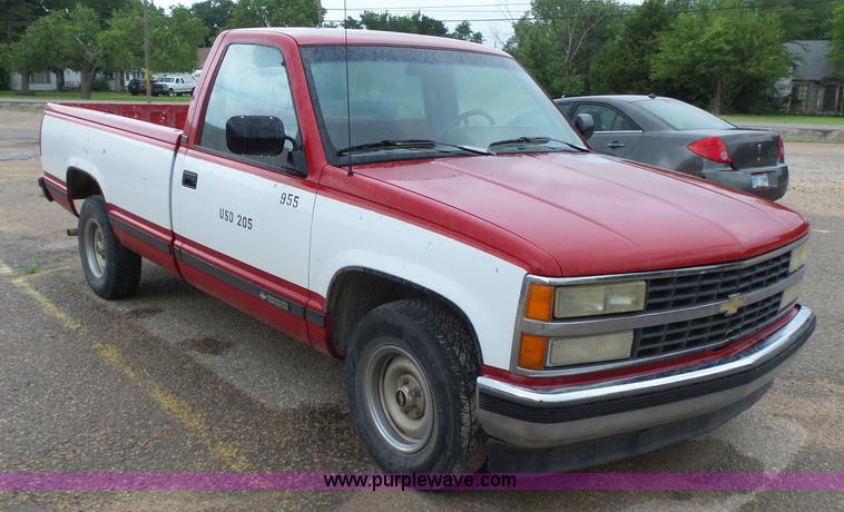 image for item K3166 1991 Chevrolet Scottsdale 1500 pickup truck