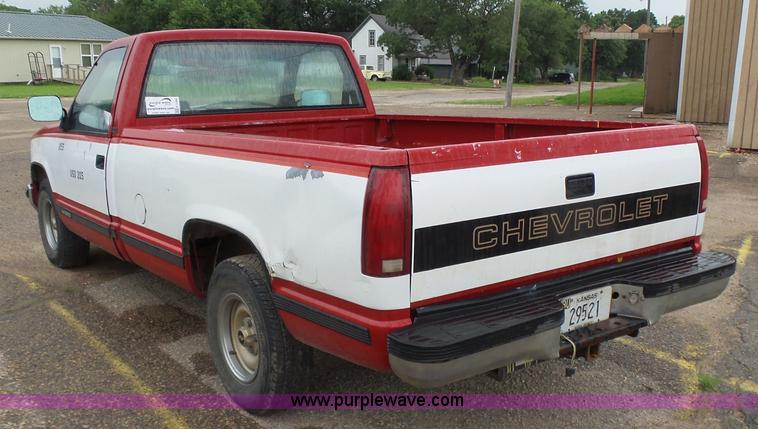 image for item K3166 1991 Chevrolet Scottsdale 1500 pickup truck