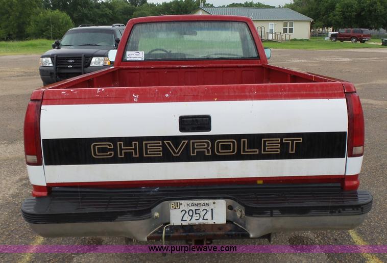 image for item K3166 1991 Chevrolet Scottsdale 1500 pickup truck