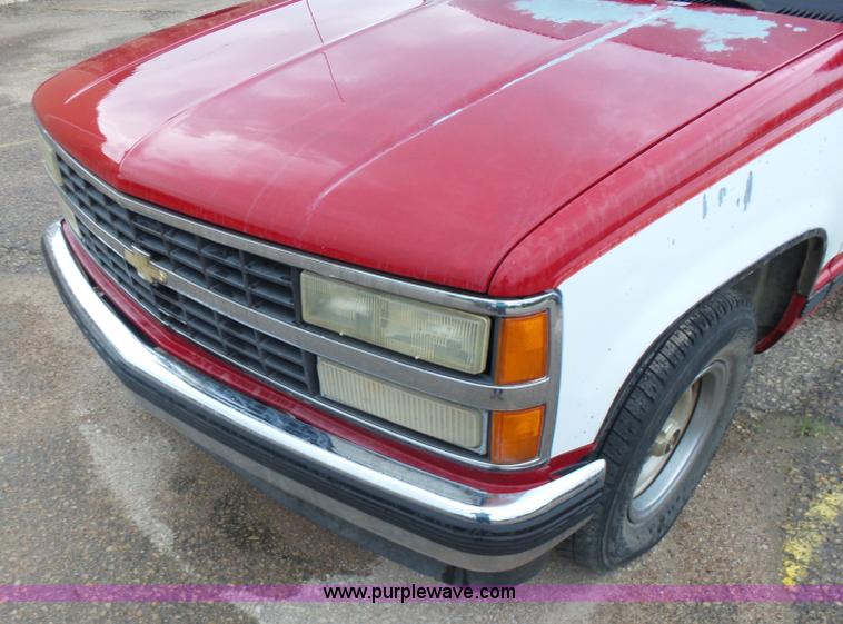 image for item K3166 1991 Chevrolet Scottsdale 1500 pickup truck