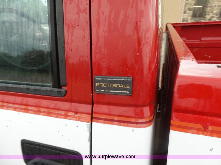 image for item K3166 1991 Chevrolet Scottsdale 1500 pickup truck