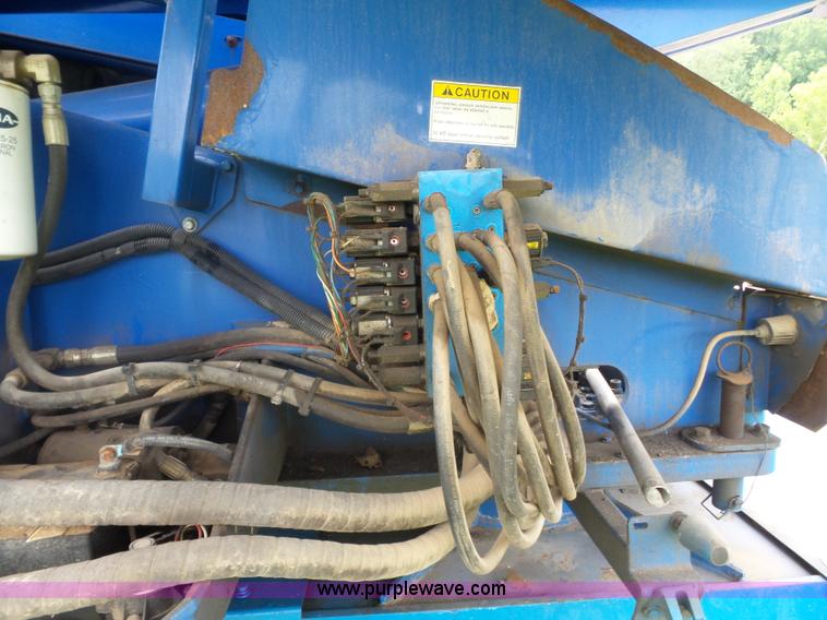 image for item K3482 1999 Up Right SB60 boom lift
